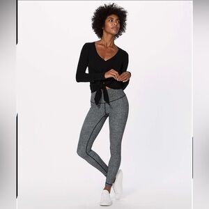 Lululemon Knot A Problem Long Sleeve Size 6